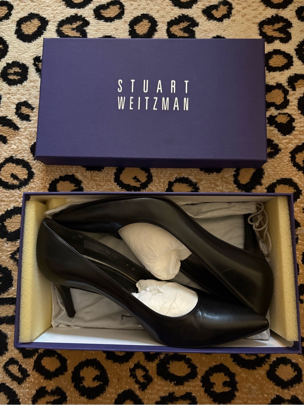 Stuart Weitzman Black Pointed Toe Leather Pump Heels